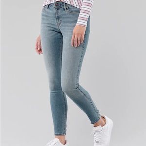 Hollister Super Skinny Medium Wash Jeans